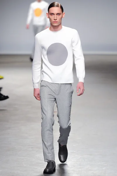 Look 17